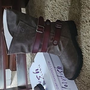 Rider chocolate blowfish boots